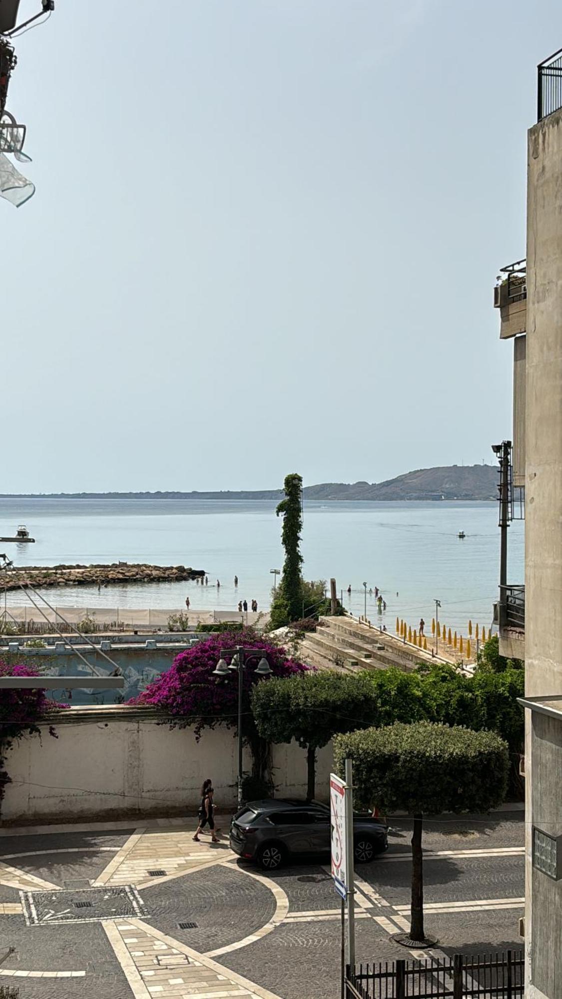 B&B A Un Passo Dal Mare Crotone Zewnętrze zdjęcie