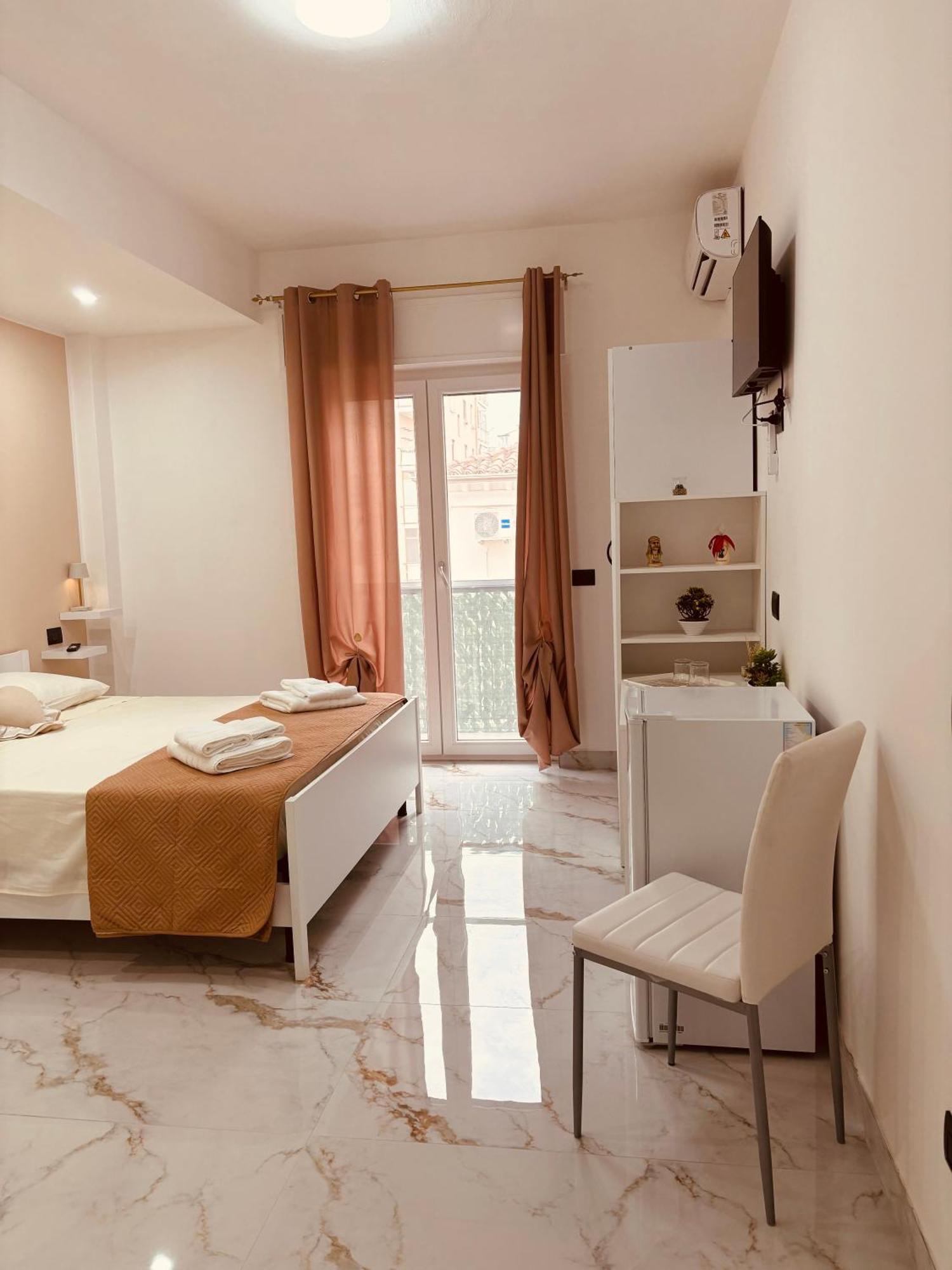 B&B A Un Passo Dal Mare Crotone Zewnętrze zdjęcie