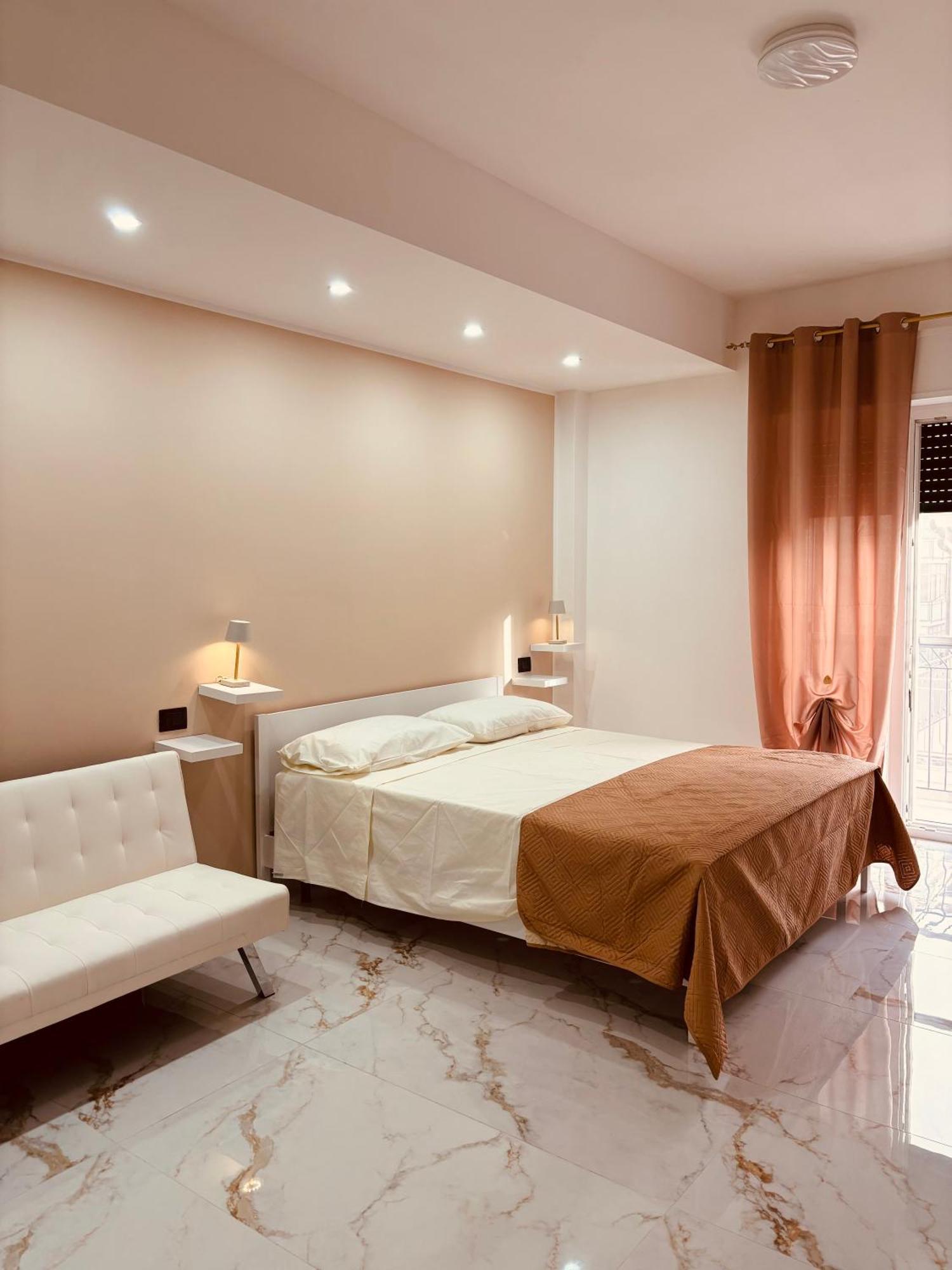 B&B A Un Passo Dal Mare Crotone Zewnętrze zdjęcie